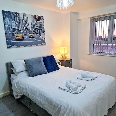 Spacious Apartment For Holiday And Contractor Groups In Salford - Private Parking - By Nmb Serviced Accommodation Mánchester Exterior foto